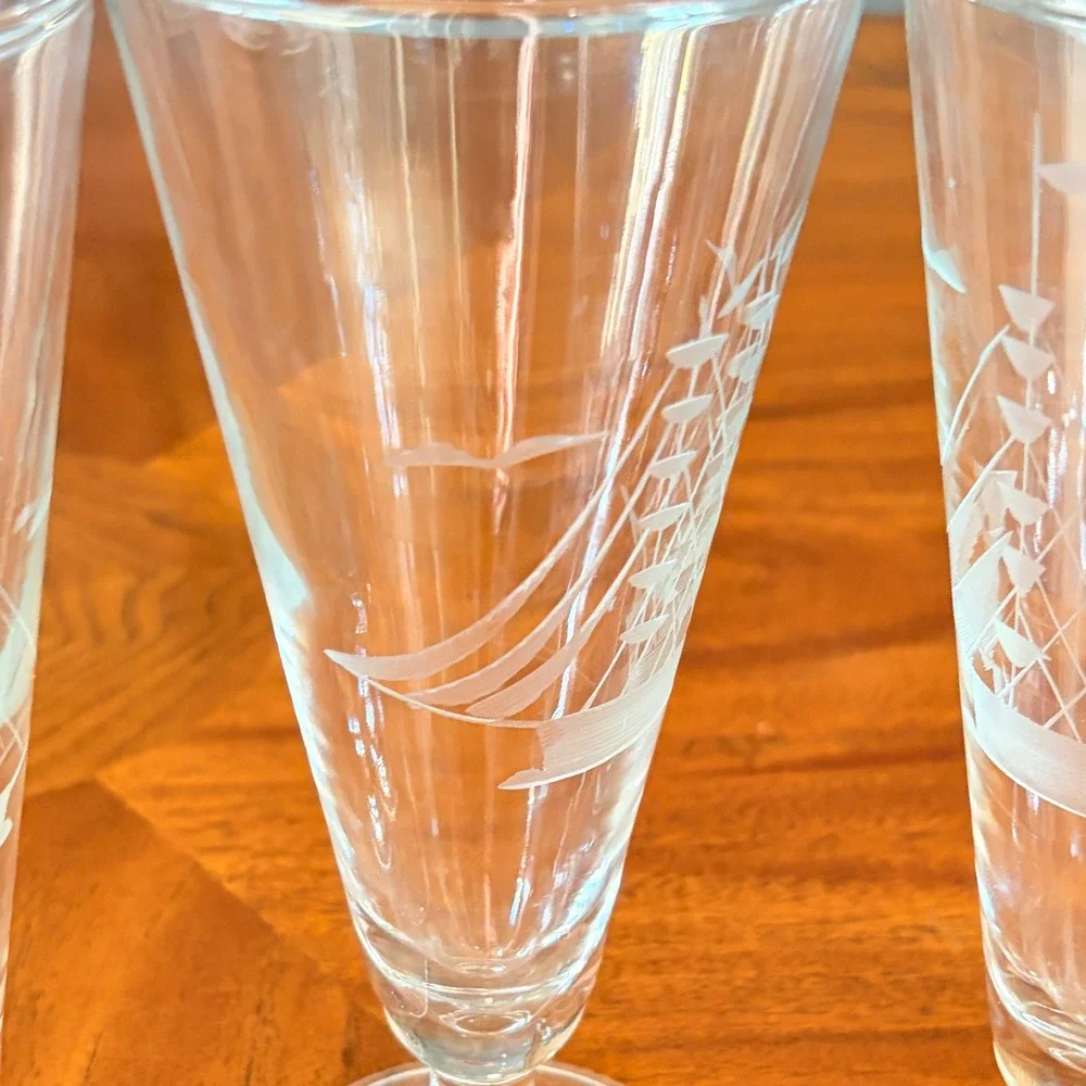 VTG Javit Clipper Ship Pilsner Glasses 7.5